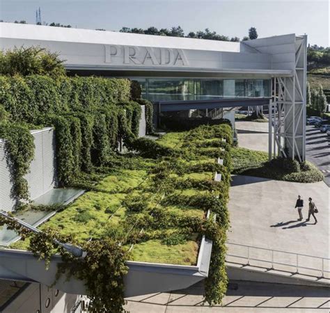 Prada a Terranuova Bracciolini: Numeri di Telefono ed indirizzi